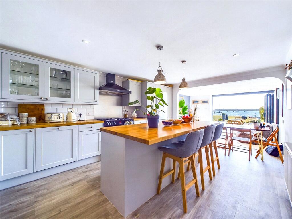 Mudeford, Christchurch, Dorset, BH23 photo 3