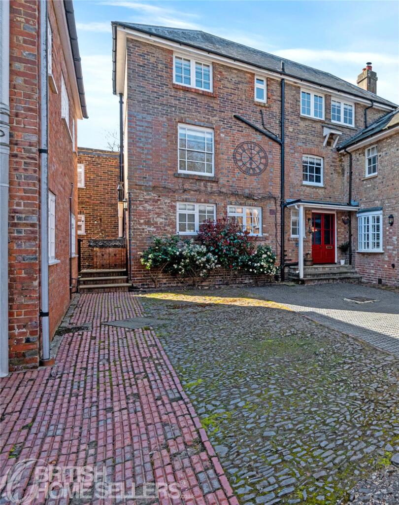 Main image of property: High Street, Dormansland, Lingfield, Surrey, RH7