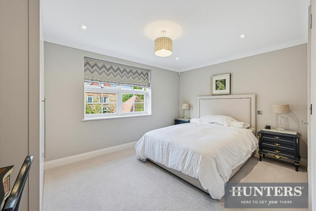 House in Mole Valley, Surrey - More