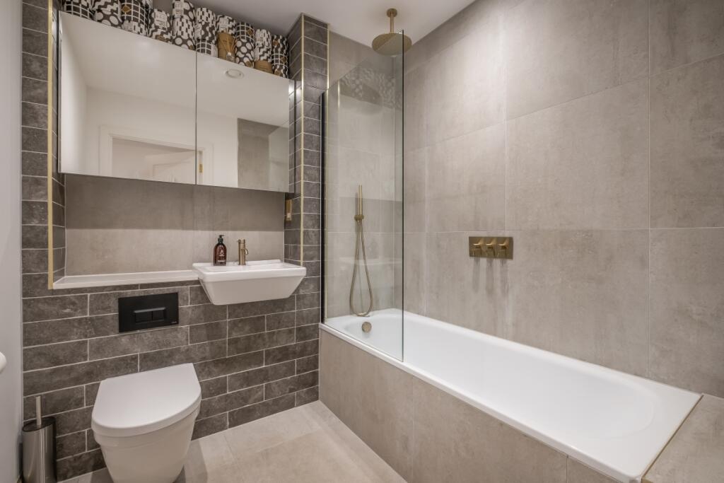 Apartment in London - View 3