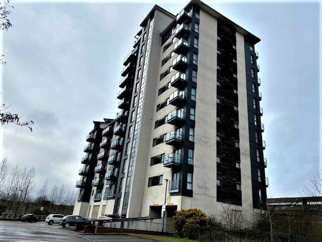 2-bed flat on Overstone Court, Cardiff Bay, Cardiff, CF10, £169,950