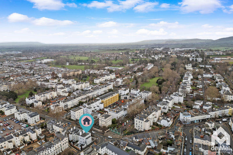 Clarence Road, Cheltenham, Gloucestershire, GL52 photo 2