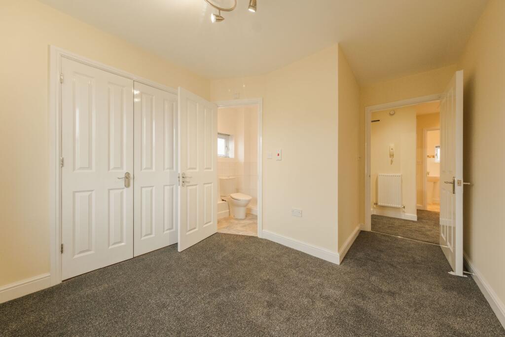 Apartment in Bristol, Repton Grange, Brentry - View 3