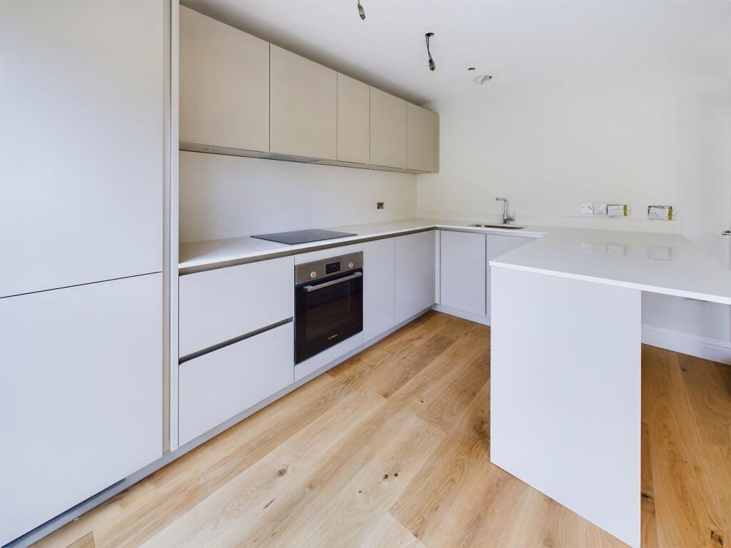 House in Tonbridge - View 5
