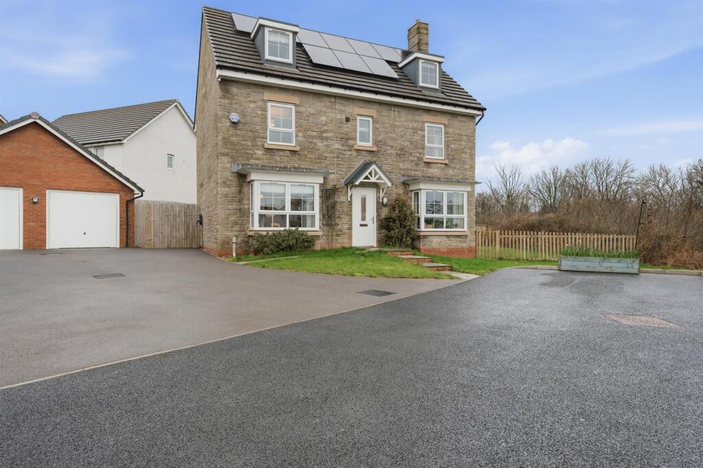Main image of property: Midsummer Road, Pontrhydyrun, Cwmbran