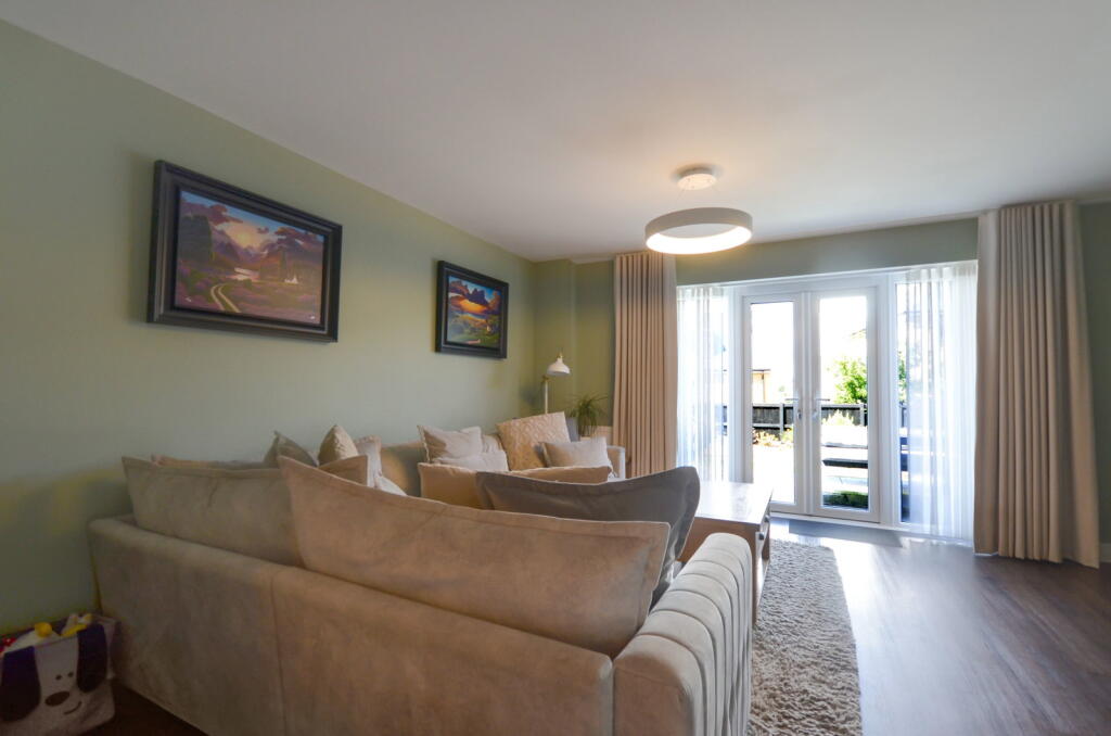 Seversend Drive, Saffron Walden photo 4