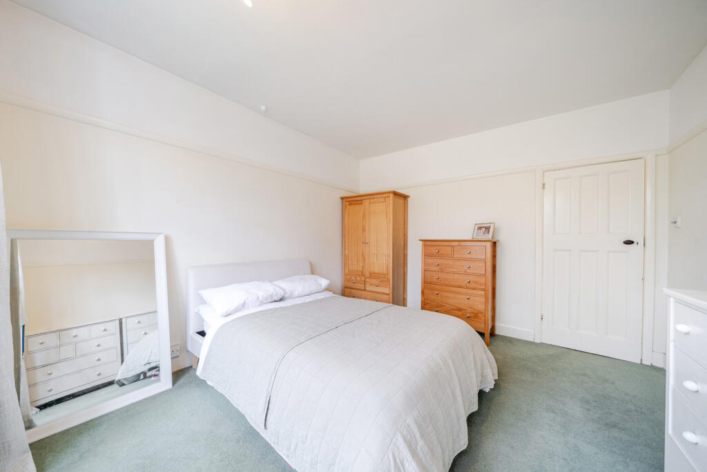 House in Three Rivers, Croxley Green - View 5