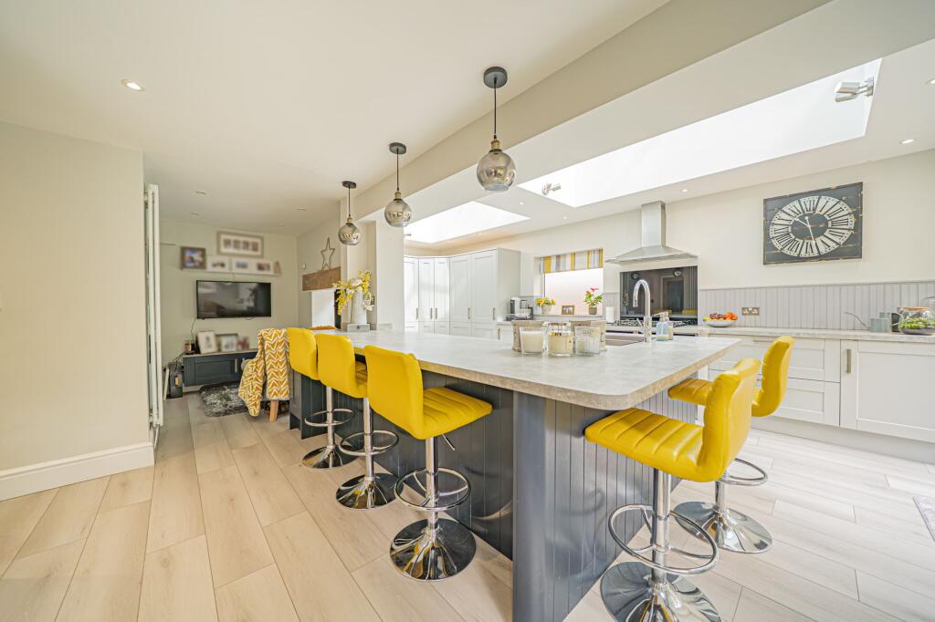 House in Solihull, Dorridge - View 2