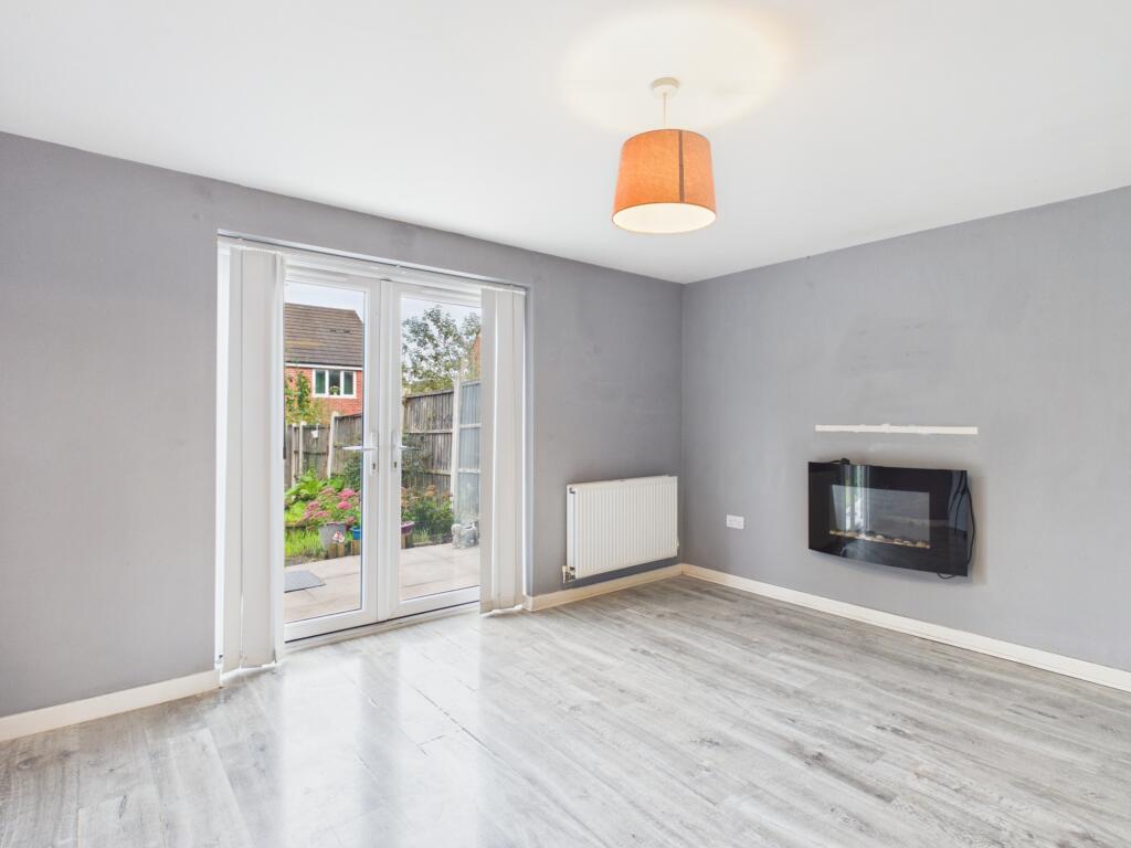 House in Stoke-on-Trent - View 3