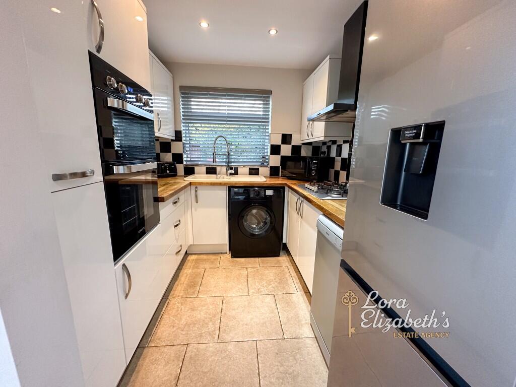 Park Hall Road, Mansfield Woodhouse, Nottinghamshire, NG19 photo 4