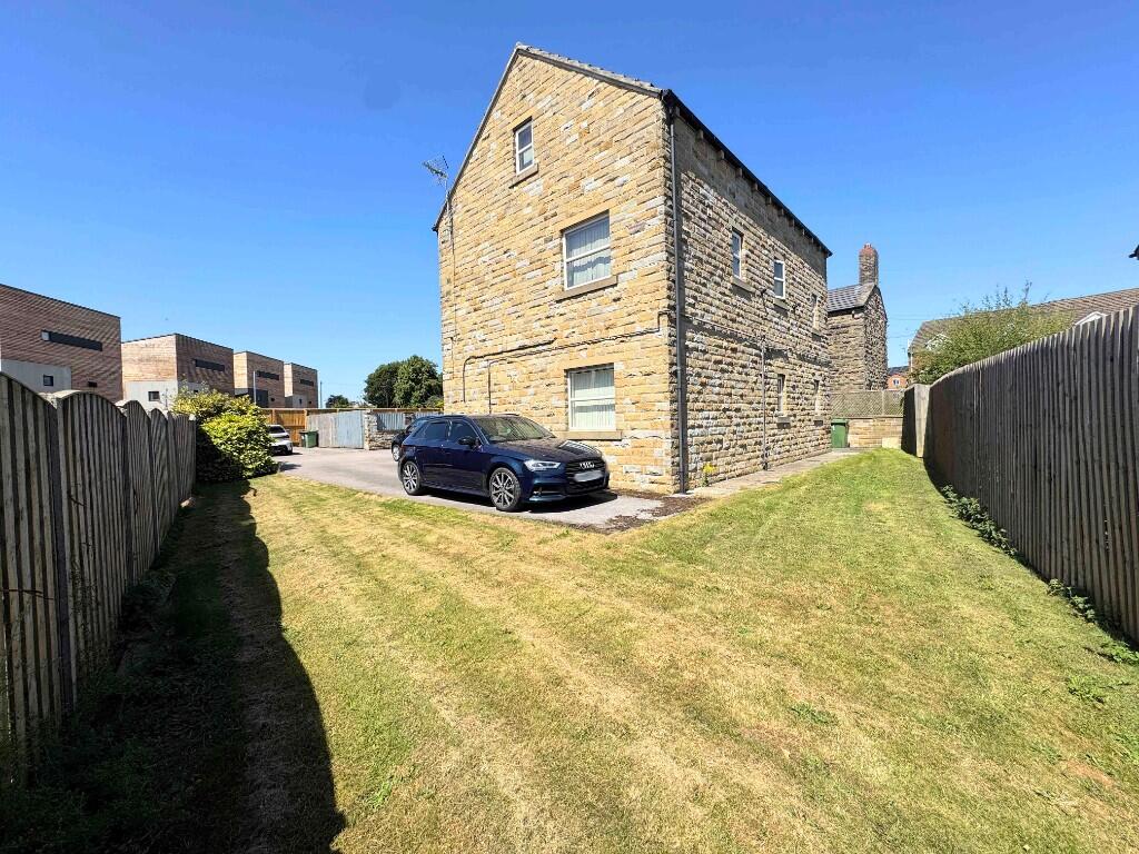 Additional image 11 of Flat 2, 224 Wakefield Road, Drighlington, BD11 1ED