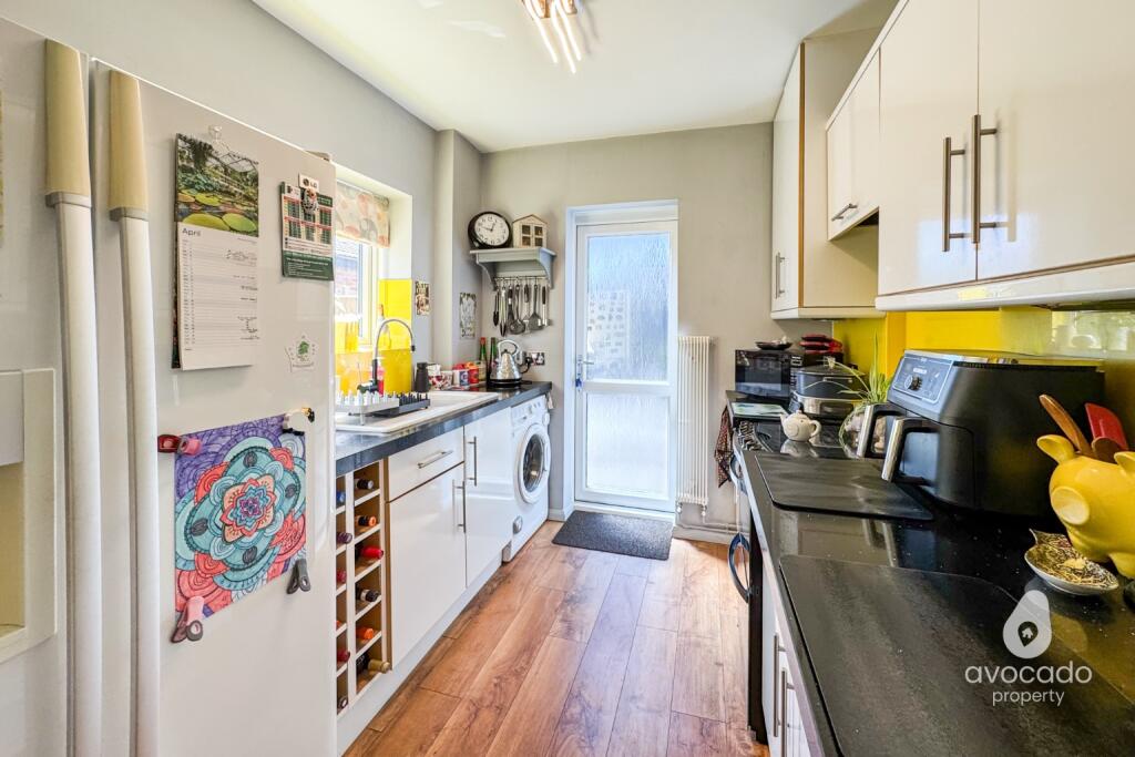 Finch Road, Earley, RG6 - View 5