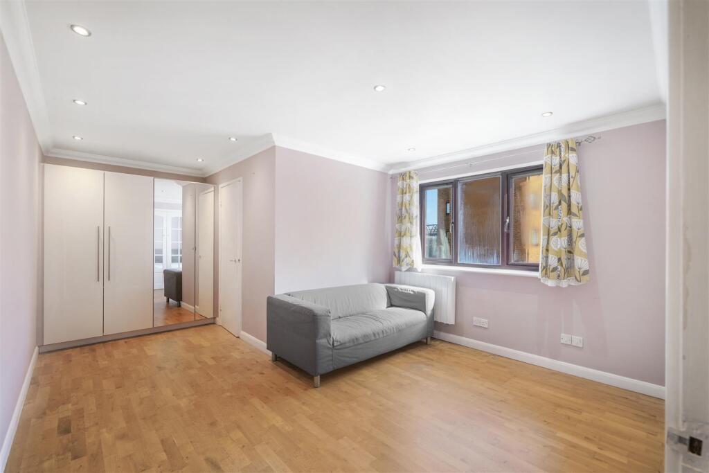 Main image of property: Cumberland Place, London