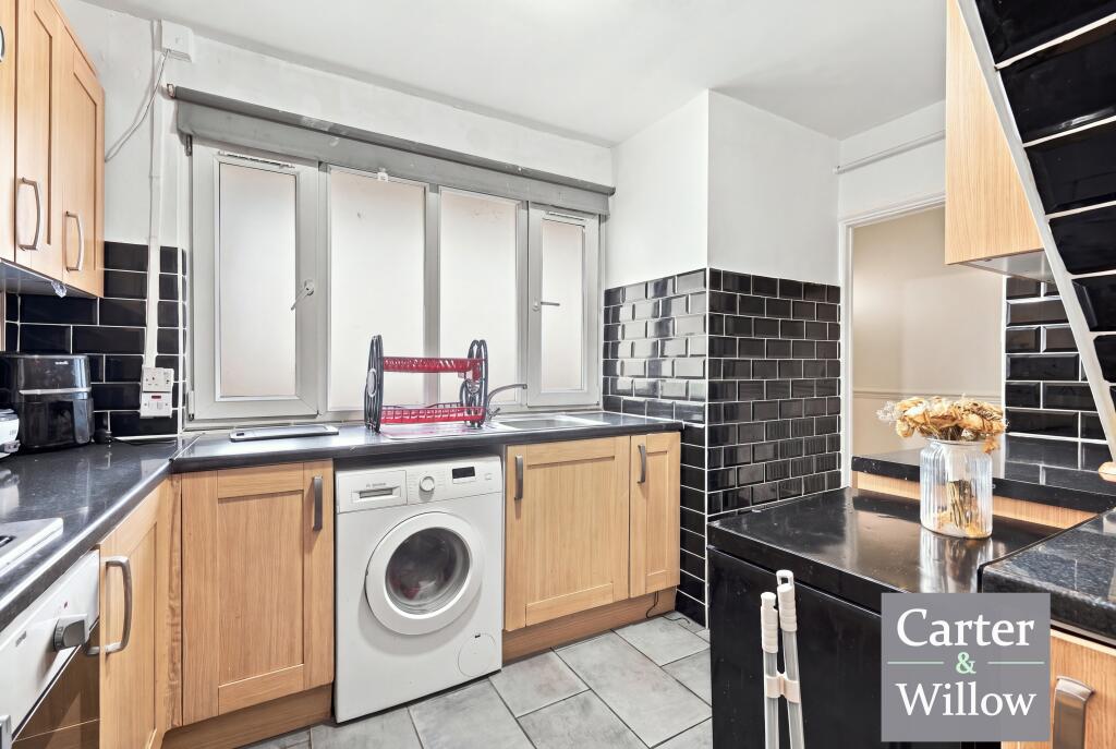 Chelmer Crescent, Barking, photo 3