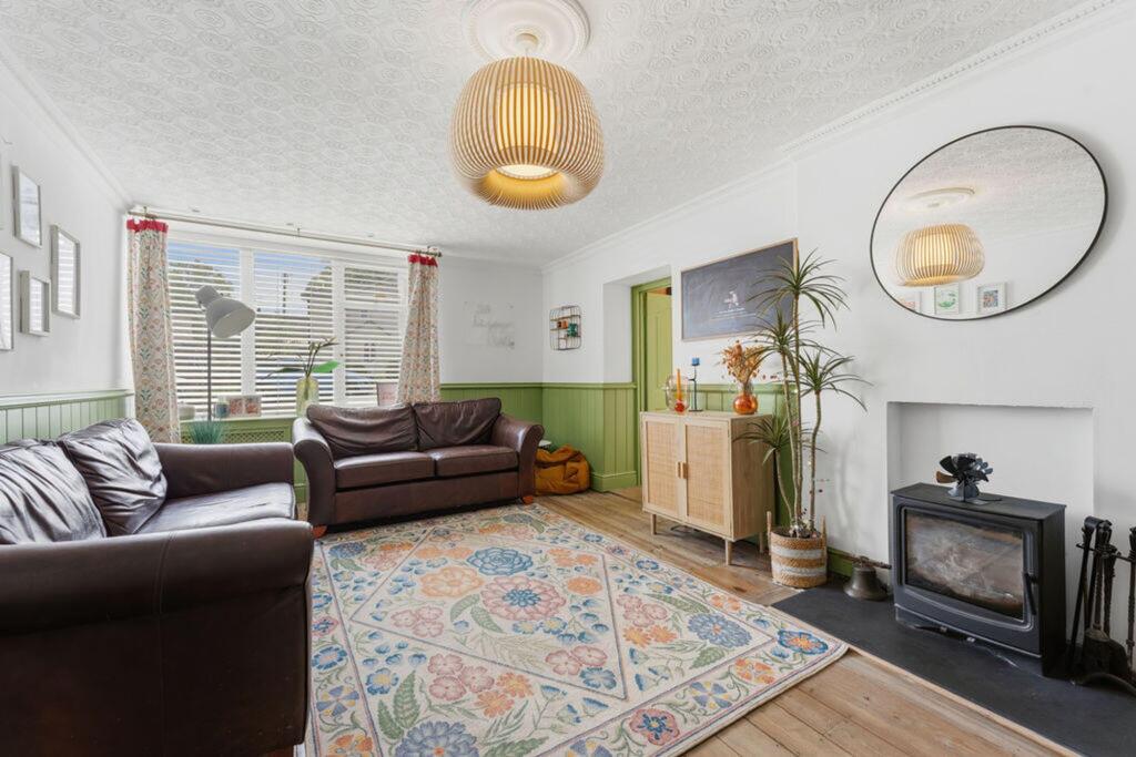 House in Weston by Welland - View 5