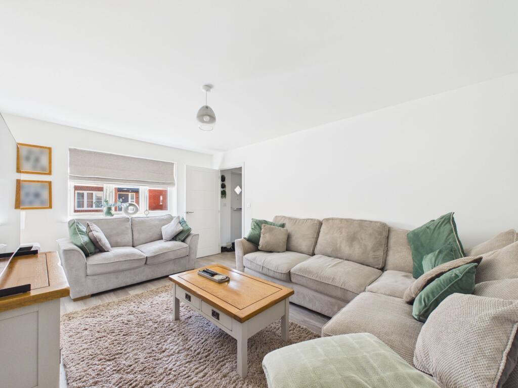 House in Tewkesbury, Twigworth Green, Twigworth - View 4