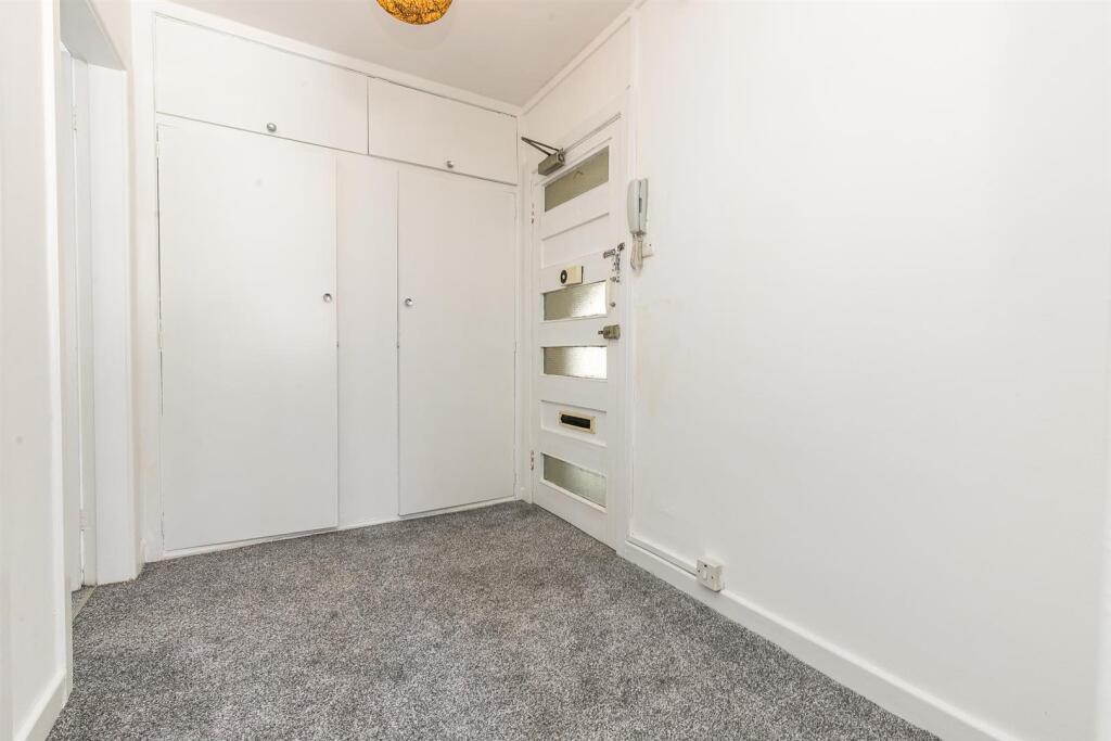 Apartment in Trafford, Greater Manchester - View 4