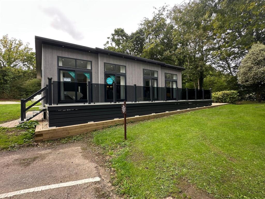 Main image of property: Hoburne Bashley Holiday Park, Bashley Dr., New Milton
