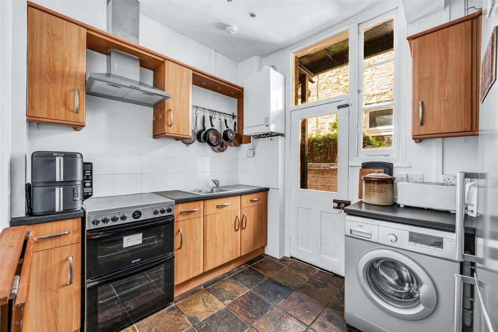 Apartment in London - View 3