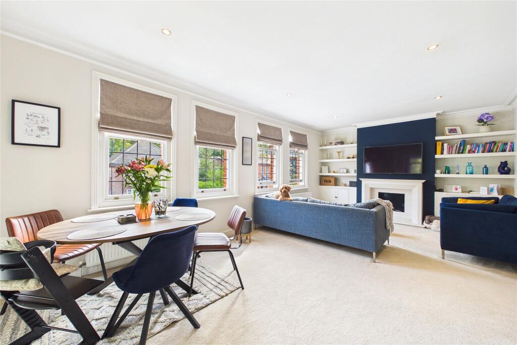 Apartment in Woking, Surrey - View 3