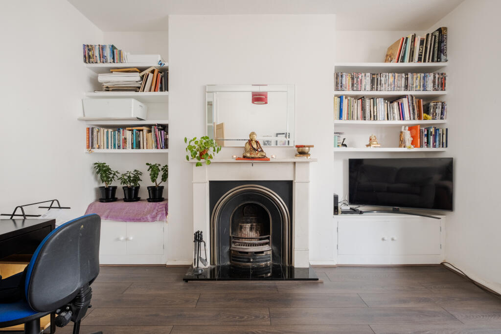 Apartment in London - View 2