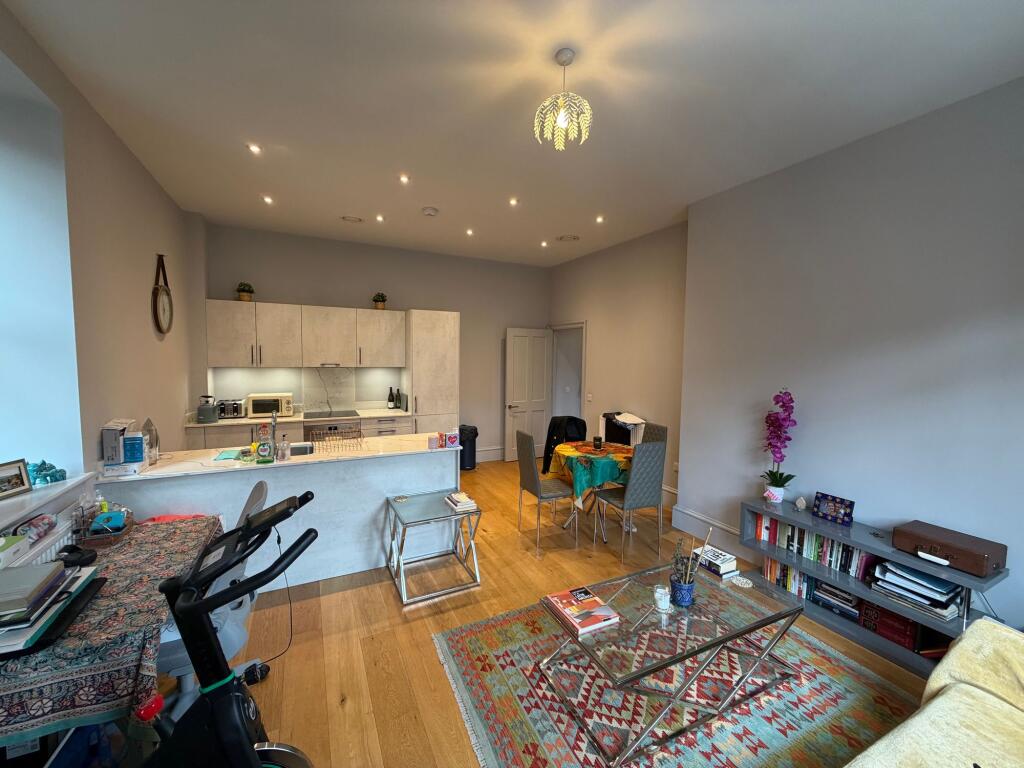 Apartment in Bristol - More