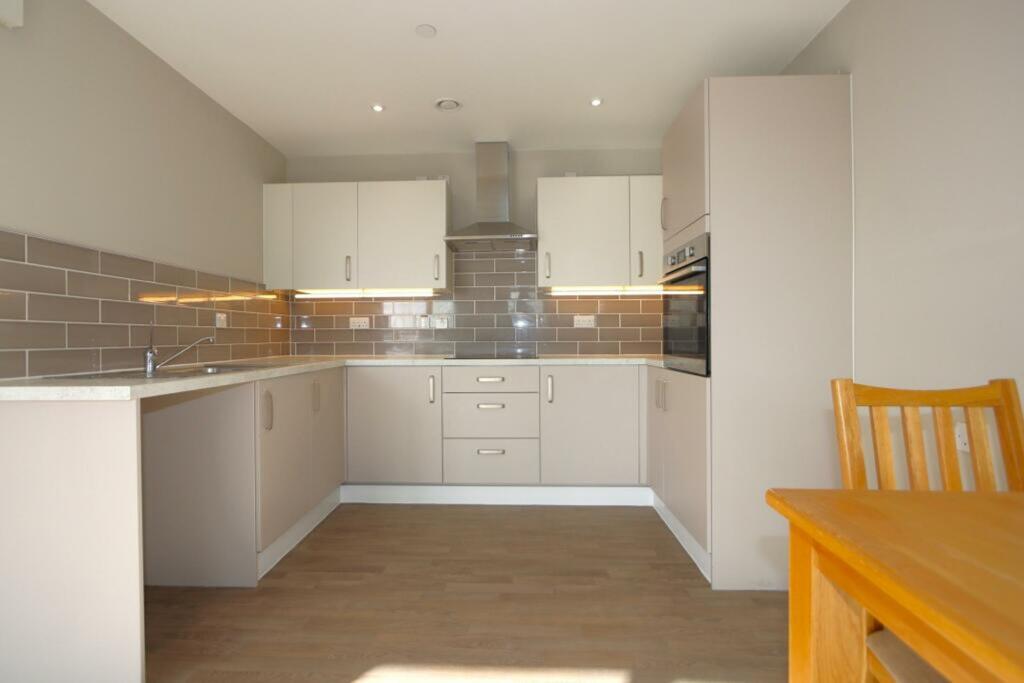 Apartment in Leicester - View 3