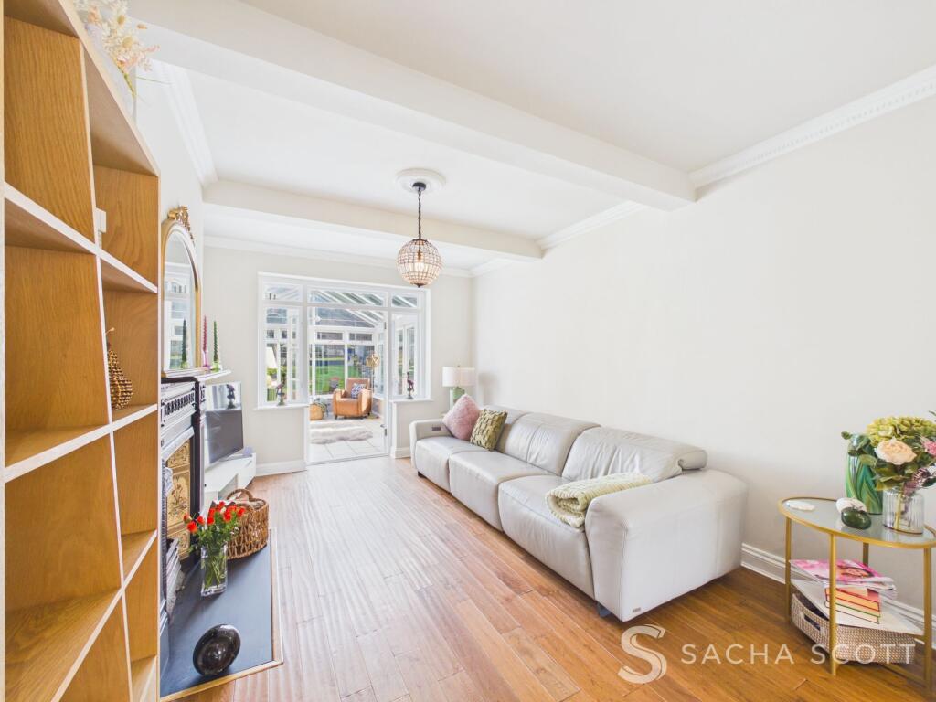 House in Kingston upon Thames - More