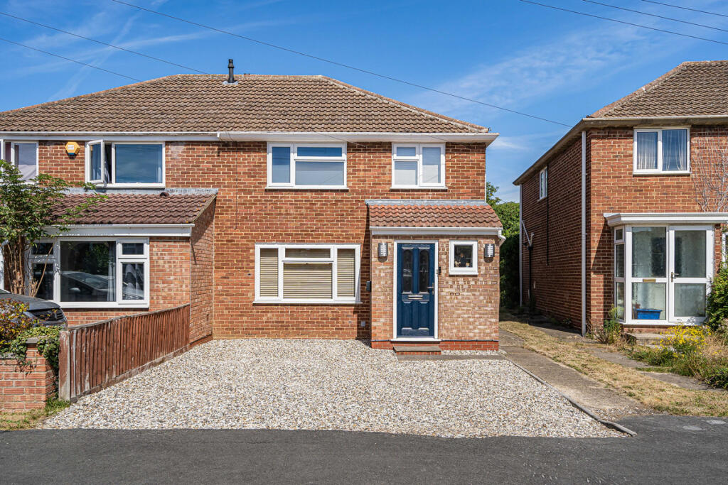 Main image of property: Beech Crescent, Kidlington, OX5