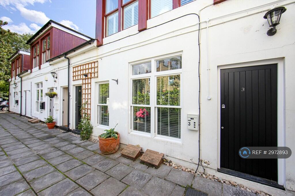 Main image of property: Hayloft, Tooting, SW17