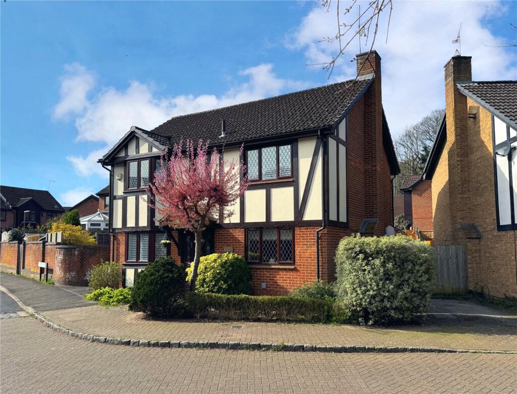 Main image of property: Waggoners Hollow, Bagshot, Surrey, GU19