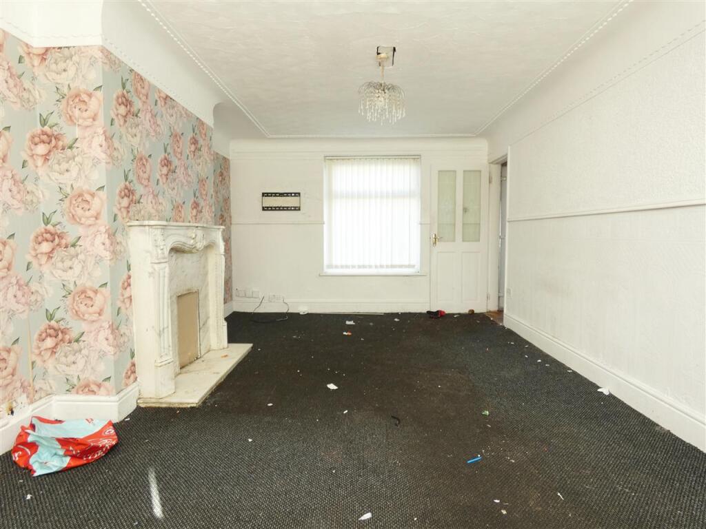House in Knowsley, Liverpool City Region - View 5