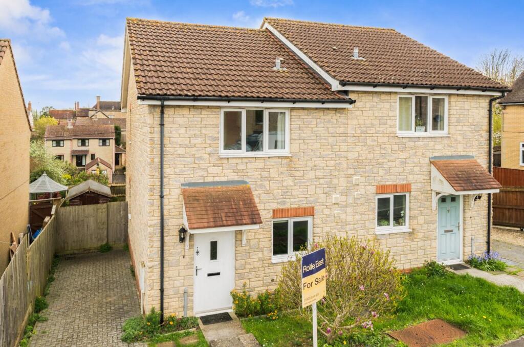 Summerfields, Henstridge, Templecombe