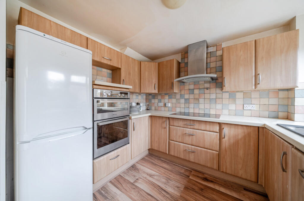 Dandelion Close, Gosport, Hampshire, PO13 - View 4