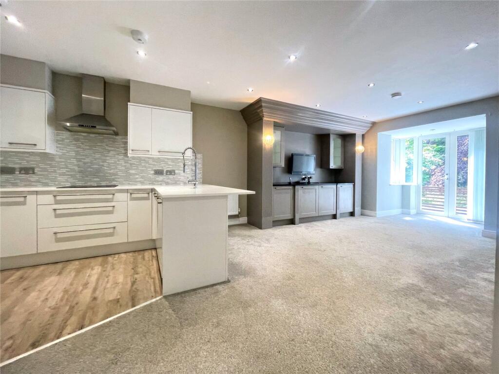 Stratton Place, Stratton, Cirencester, Gloucestershire, GL7 - View 3
