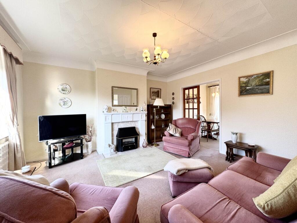 Lynton Way, Windle – pohled 2