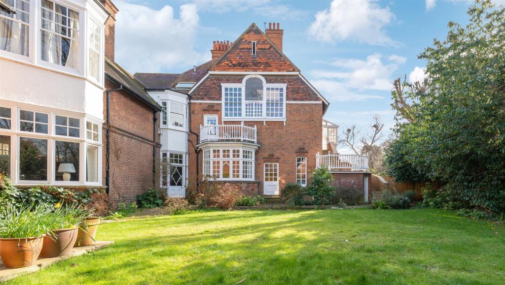 Main image of property: Kara Lodge 2, Newton Grove, W4
