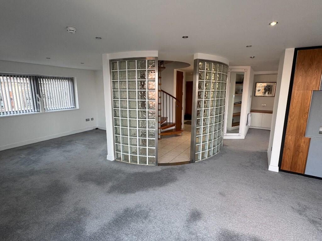 Main image of property: Duplex, Islington Gates, Fleet Street, B3