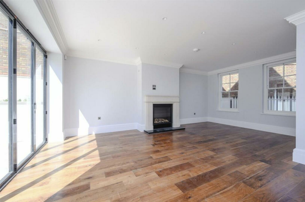 House in Twickenham - View 4