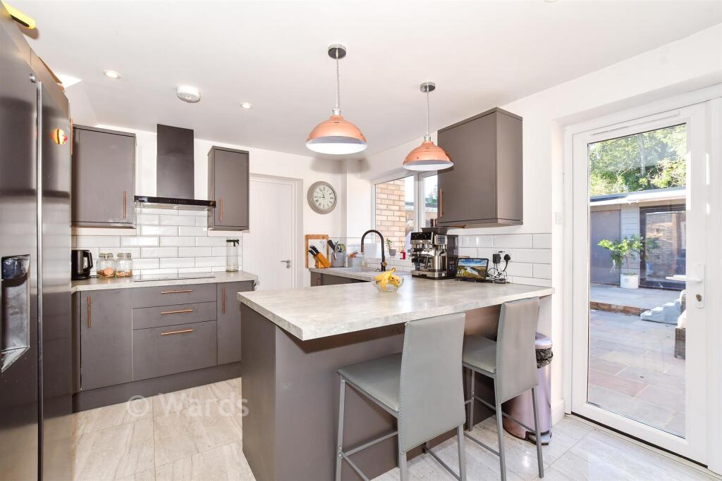 House in Tonbridge - View 3