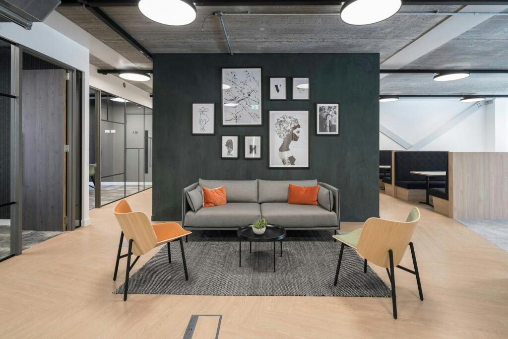 MC3059-6837-HR.jpg