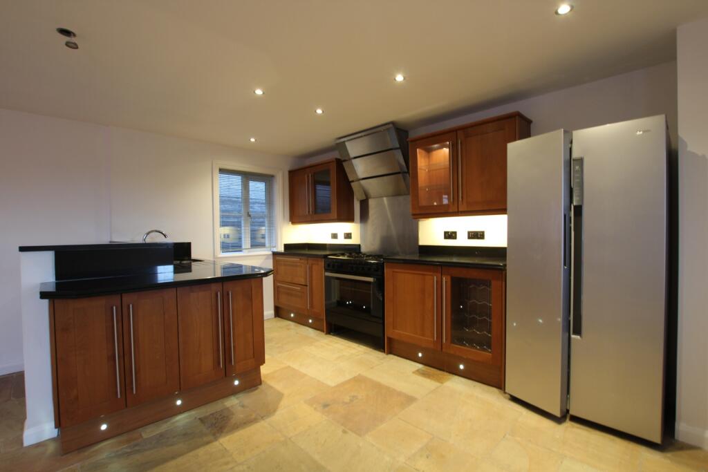 House in Enfield - View 5