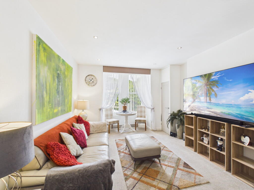 Apartment in York - View 2