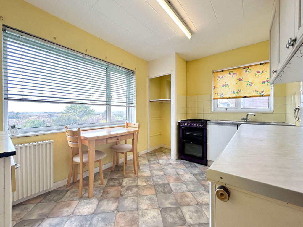 2 bedroom maisonette for sale in Goodwin Road, Ramsgate, Kent, CT11 0LP ...