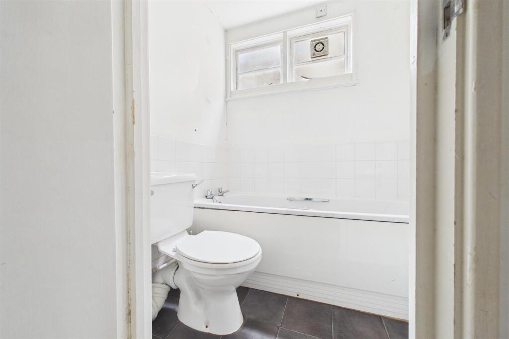 Additional image 16 of Flat | Basic Updating | BA1