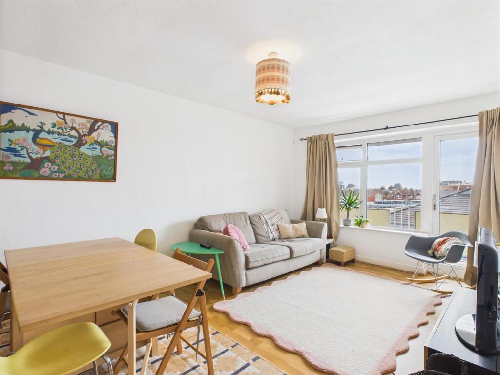 Main image of property: Bristol Gardens, Brighton