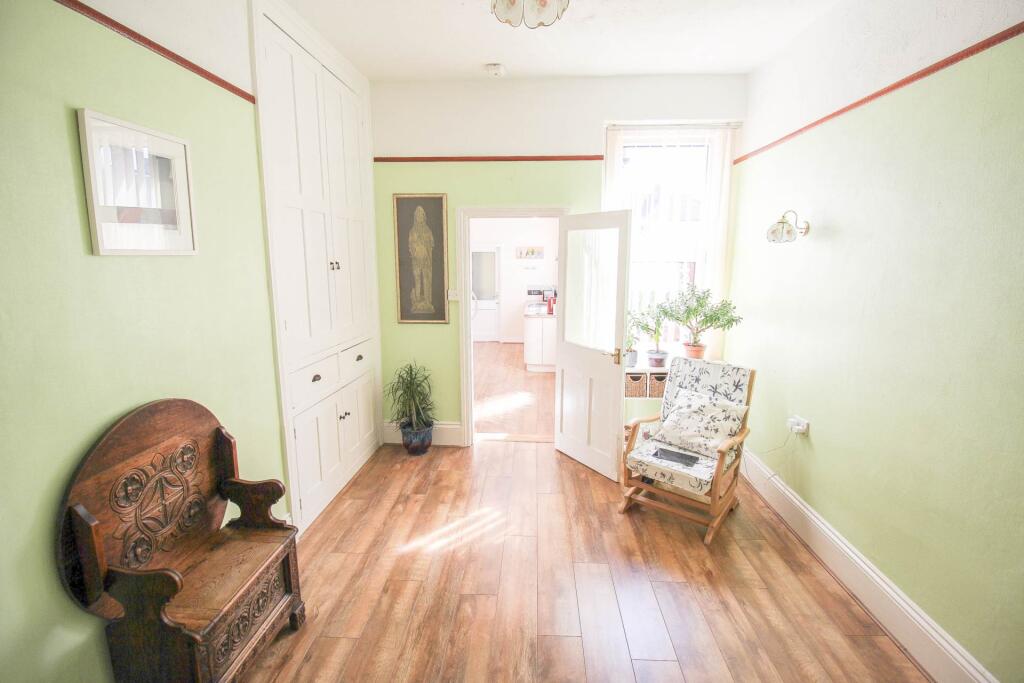 House in Weston-super-Mare, North Somerset - More