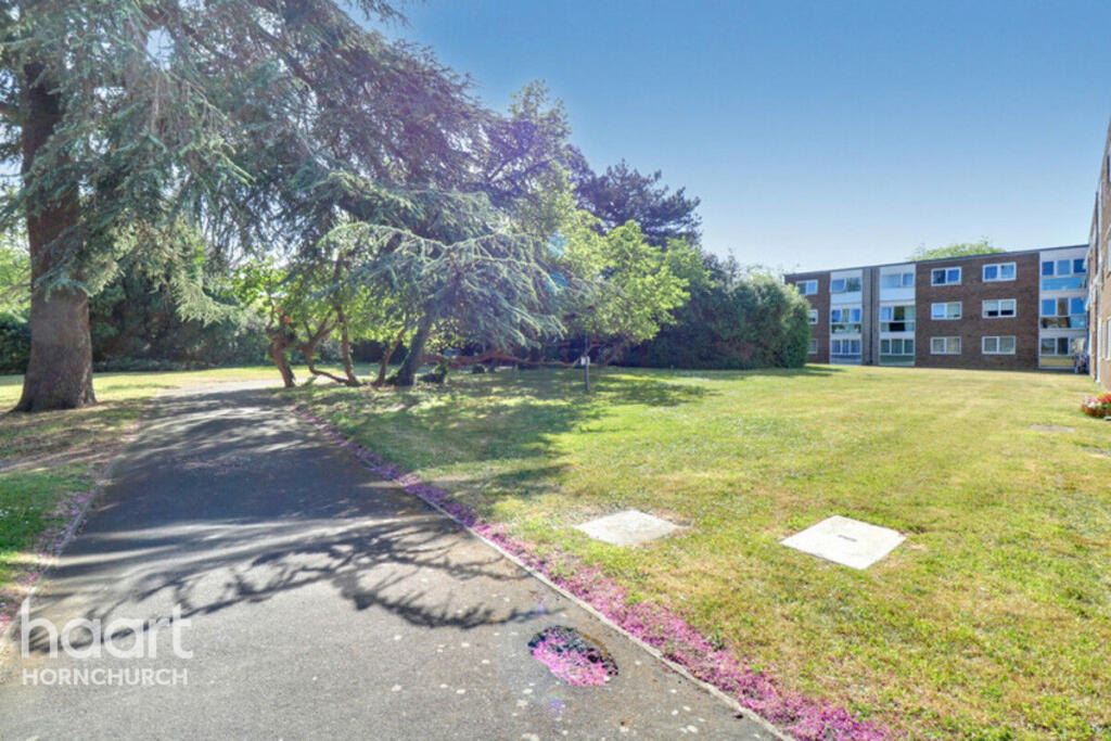 Main image of property: Chaplaincy Gardens, Hornchurch