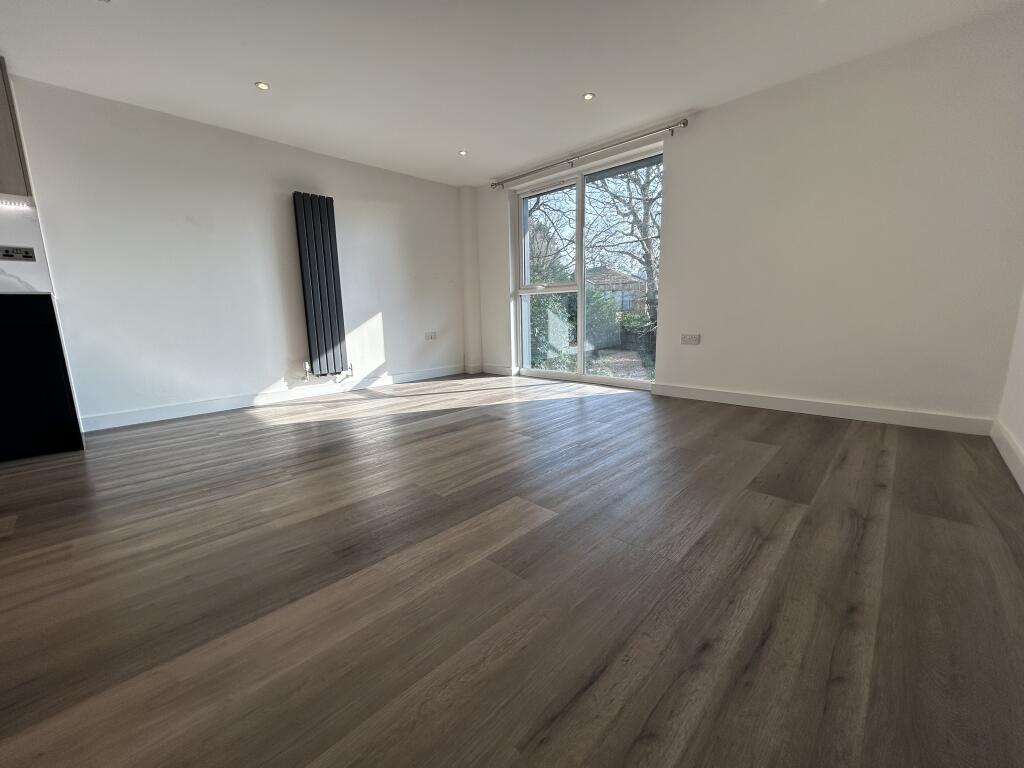Apartment in Guildford - View 4