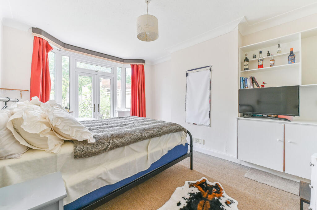 House in London, Old Malden - View 5